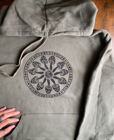 Mushroom hoodie sweatshirt (olive)