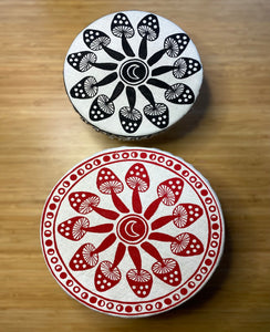 Cloth Dish Covers - Mushroom set (8.5" black, 10.5" red)