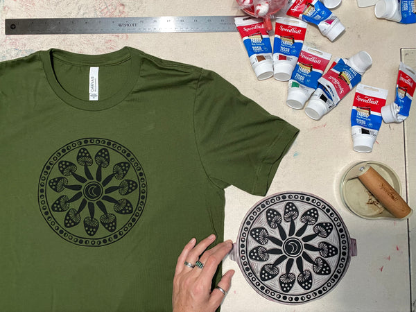 Mushroom t-shirt (moss green)